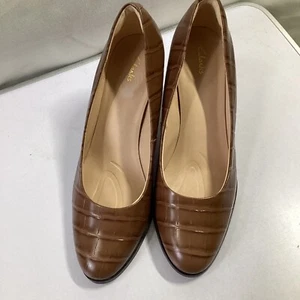 Clarks Kaylin dunkelbraune Damen-Slipper Leder Kroko-Muster High-Heels Größe 6,5 - Bild 1 von 8
