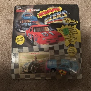 1990 Roaring Racers Kyle Petty 1:64 Car - Picture 1 of 2