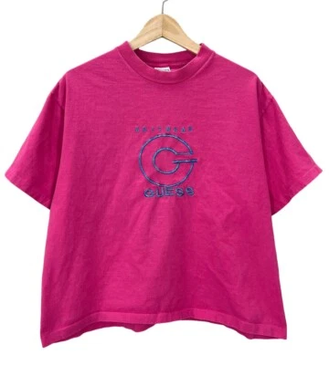 Camiseta Grande Vintage Años 90 Guess Bordada Rosa Puntada Única Calce Cuadrado Foto 1 de 4