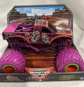 2023 CALAVERA SPIN MASTER Monster Jam Truck 1:24 scale Big One Brand NEW - Picture 1 of 6