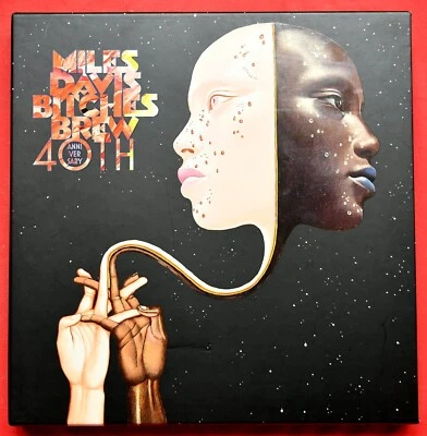 MILES DAVIS – Bitches Brew - BOX SET - DELUXE EDITION - 2 LP - 3 CD - DVD - BOOK - Bild 1 von 4