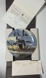 1986 Dominion Plate The Landing Donald Pentz with Certificate in Box NEW - Picture 1 of 11