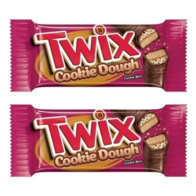 932296 2 X 38.6g PACKET OF TWIX COOKIE DOUGH CHOCOLATE COOKIE BARS MADE IN USA - Image 1 of 2