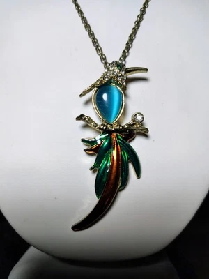 Collar Colibrí Betsey Johnson Ojo de Gato Cristal Esmalte Colgante Tono Dorado Foto 1 de 4