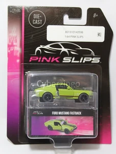 Coche diecast Jada 1/64 Ford Mustang Fastback rosa deslizables NUEVO EN PAQUETE - Imagen 1 de 5
