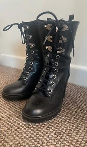 schwarze Lederstiefel mit Absatz Gr. 4 Rock / Alternative Fashion Gr. 37 EU - Bild 1 von 5