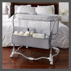 Gently Used Baby Bassinet - Picture 1 of 1
