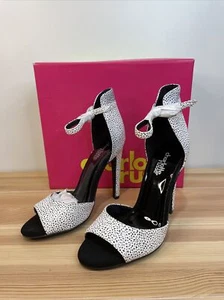 Charlotte Russe Interest Black White Peep Toe Stiletto Heels Womens Size 5 - Picture 1 of 4