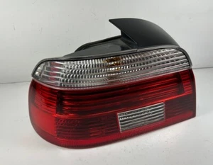2001-03 BMW E39 M5 540i 530i 525i DRIVER TAIL LIGHT 6902529 - Picture 1 of 2