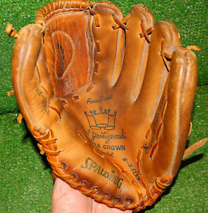 Gant de baseball Carl Yastrzemski Spalding triple couronne modèle 11" Red Sox -EX Cond