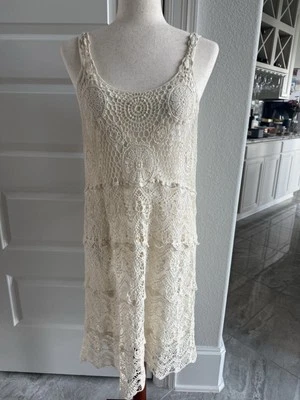 Vestido de ganchillo marfil INC en excelente estado usado talla mediana Foto 1 de 4