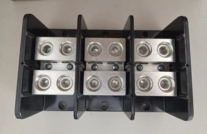 1453301 2--MARATHON--Power Distribution Block--NEW TAKEOUT - Picture 1 of 6