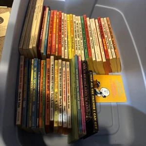 You Choose (6) Peanuts Charlie Brown Snoopy Vintage 70s  Books Charles M Schulz - Bild 1 von 6
