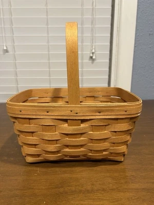 Longaberger 1997 Spring Farmhouse Wooden Handmade Woven Basket Dresden, Ohio USA - Image 1 of 4