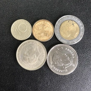 Lote de monedas del mundo con diferentes tipos de envío combinado - Imagen 1 de 2