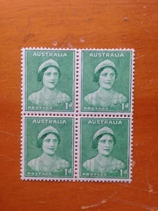 1938 AUSTRALIA 1D GREEN QUEEN MOTHER BLOCK OF 4 MNH - Picture 1 of 2