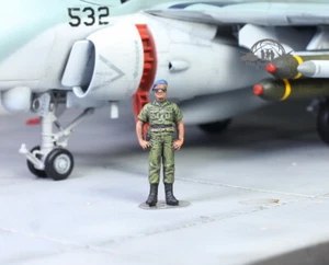 USAF Ground Support Crew Commander 1:72 Pro Built Model - Picture 1 of 4
