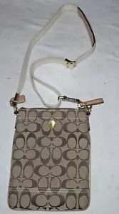Unique Coach Handbag - Picture 1 of 10