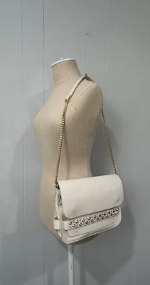 NUEVO SIN ETIQUETA SCHUTZ MARFIL Cuero Dorado Plata Tachonado Bolso sin Mano de Hombro Foto 1 de 4