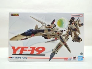Bandai DX Chogokin Macross Plus YF-19 Full Set Pack Figure - Picture 1 of 6