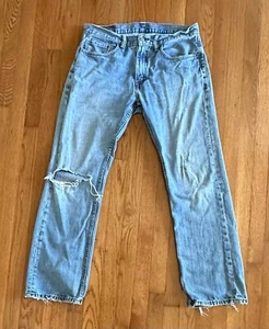 Pantalones de mezclilla Levi's 559 relajados pierna recta 33x32 bien usados rasgados deshilachados - Imagen 1 de 4