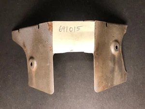 BRIGGS & STRATTON USED 691015 AIR GUIDE COVER, VALLEY, V-TWIN OHV - Picture 1 of 4