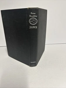 Jaws by Peter Benchley Vintage 1974 Hardcover Gutter Code HB12C No DJ - Picture 1 of 16