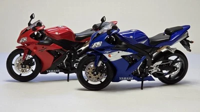 2 Maisto Escala 1:12 Yamaha YZF R1 Moto Diecast Rojo y Azul Superbike 2004 Foto 1 de 4