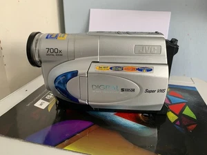 JVC GR-SXM260U VHSC VIDEO CAMCORDER - Picture 1 of 1