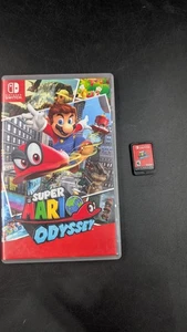 Non per rivendita: Super Mario Odyssey (Nintendo Switch) con custodia - Foto 1 di 2