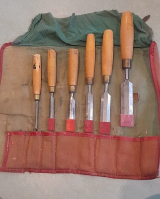 Set of 6 x Vintage Maples Bevel Edged Chisels Carpenters Tools - Image 1 of 4