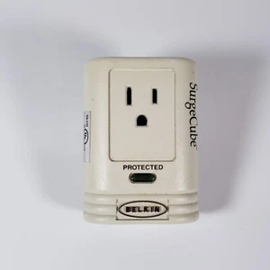 Belkin Master Cube Surgecube Surge Suppressor F5C594 Home Office - Picture 1 of 3