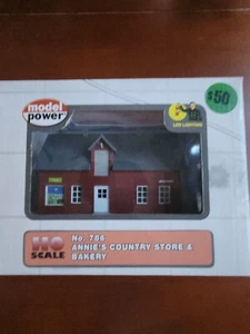 Model Power # 786 Annie's County Store & Bakery aufgebaut mit LED-Beleuchtung (HO) - Bild 1 von 5