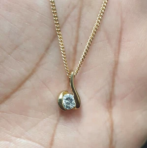 RRP £1200 0.40 Ct Natural Round Diamond Solitaire Pendant In Yellow Gold For Her - Picture 1 of 6