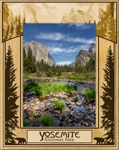 Retrato con marco de imagen de madera grabado con láser del Parque Nacional de Yosemite (5 x 7) - Imagen 1 de 2