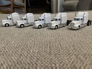 1:87 Malibu International Die Cast Peterbilt 377 HO Scale Fleet Trucks Set Of 5!