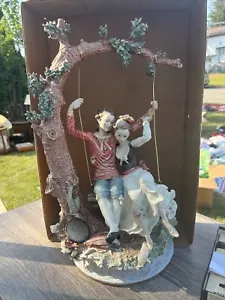 Giuseppe Armani Capodimonte Loving Couple on a Tree Swing Figure Statue - Picture 1 of 5