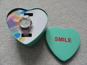 New "Love" Quartz Ladies Watch with a Pink Band with the Metal Tin - Picture 1 of 5