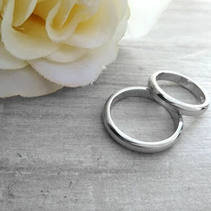 Coppia di fedine bombate  in argento massiccio 925 Incisione gratuita - Foto 1 di 2