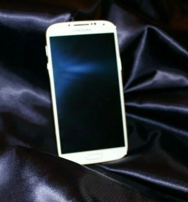 SAMSUNG S4 16GB AT&T Unlocked White Smartphone - Image 1 of 4