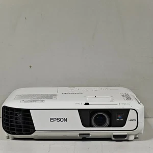 Epson H720B LCD Projektor – Zuverlässiger Multimedia Projektor - Bild 1 von 10