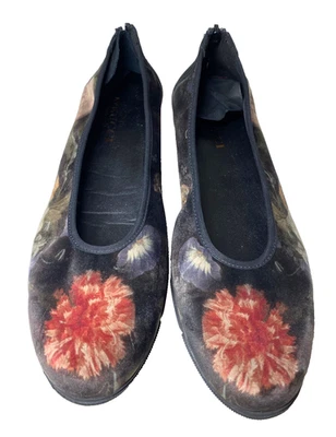 Sesto Meucci Italy Black Diona Velvet Floral Ballet Flats Size 9N Shoes Back Zip - Image 1 of 4