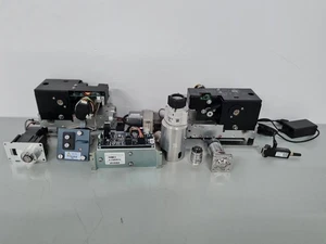 Lotto Lavoro Assortiti Sistema HPLC Agilent Ricambi Laboratorio - Foto 1 di 24