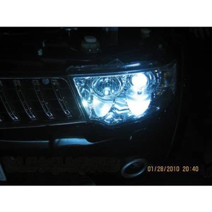 Mitsubishi Magnum Bright White Light Bulbs for Halogen Headlamps Headlights Head - Picture 1 of 3