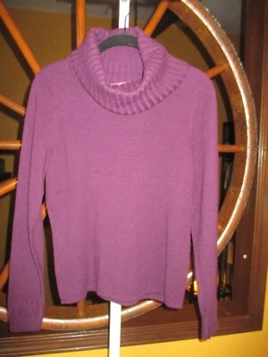 Nuevo con etiquetas Suéter Fenn Wright Manson M Púrpura 100% Lana Merino Cuello Alto Foto 1 de 4