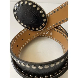 Cinturón negro Bojo Express cuero flores fresadas por todas partes tono plata tachuelas 33,5" - Imagen 1 de 10