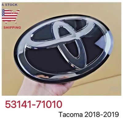 Front Grill Radar Emblem For Toyota Tacoma Tundra Land Cruiser 4Dr 2016-2019 Foto 1 de 4