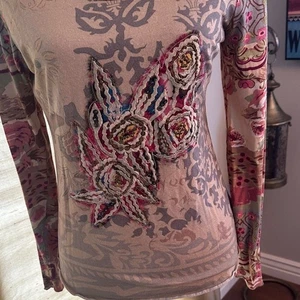 Schickes Langarmshirt mit Blumenstickerei Sundance - Bild 1 von 4