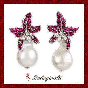 Sensuali Orecchini con Perla di Fiume e Rubini in Argento 925 Rodiato Oro Bianco - Foto 1 di 5