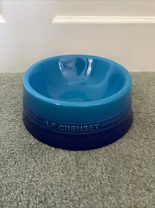 Nuevo en caja Le Creuset azul azul azul medio gres perro mascota cuenco, en caja - Imagen 1 de 5